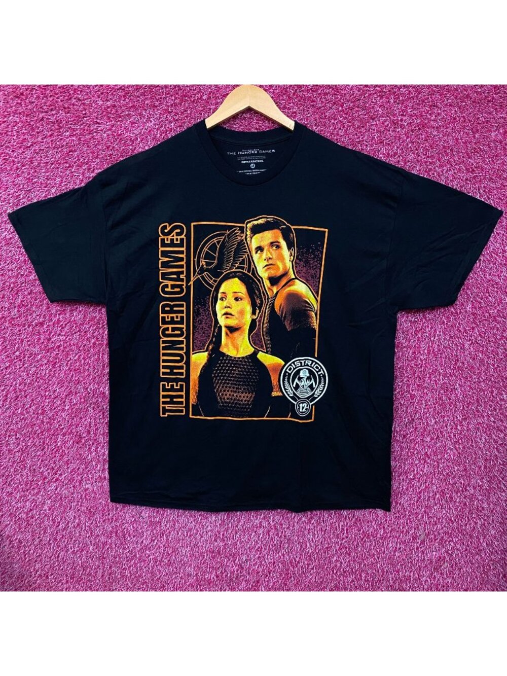 The Hunger Games Katniss & Peeta District 12 Graphic T-Shirt 2XL